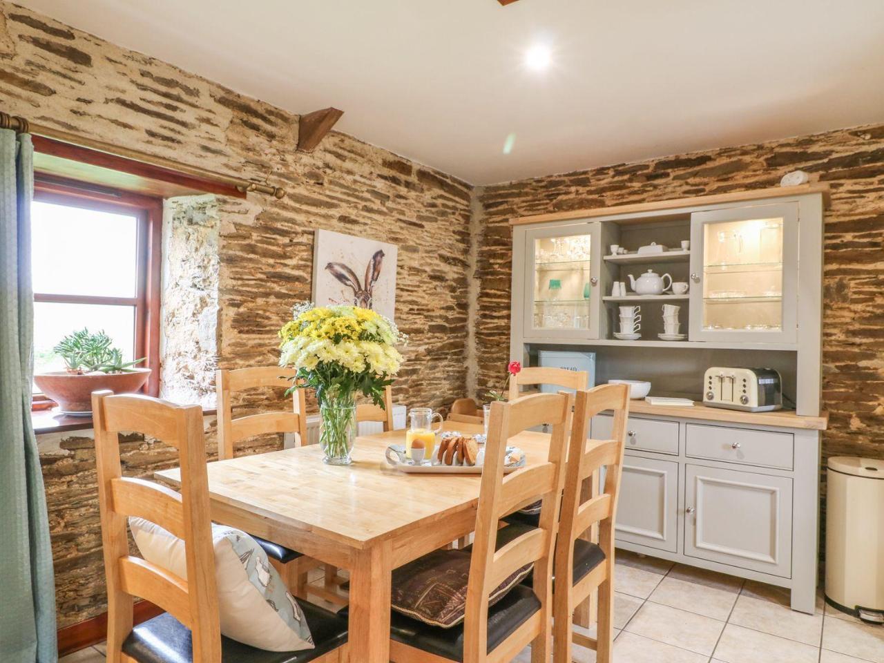 Lily Cottage Looe Luaran gambar